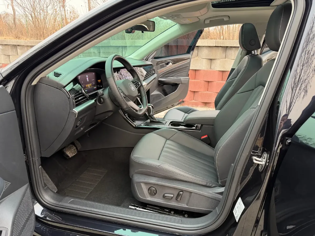 2022 Volkswagen Lamando 1.4T 150HP L4 7DCT,autocango,china used car exporter,china ev exporter,chinese used car exporter,chinese used ev exporter