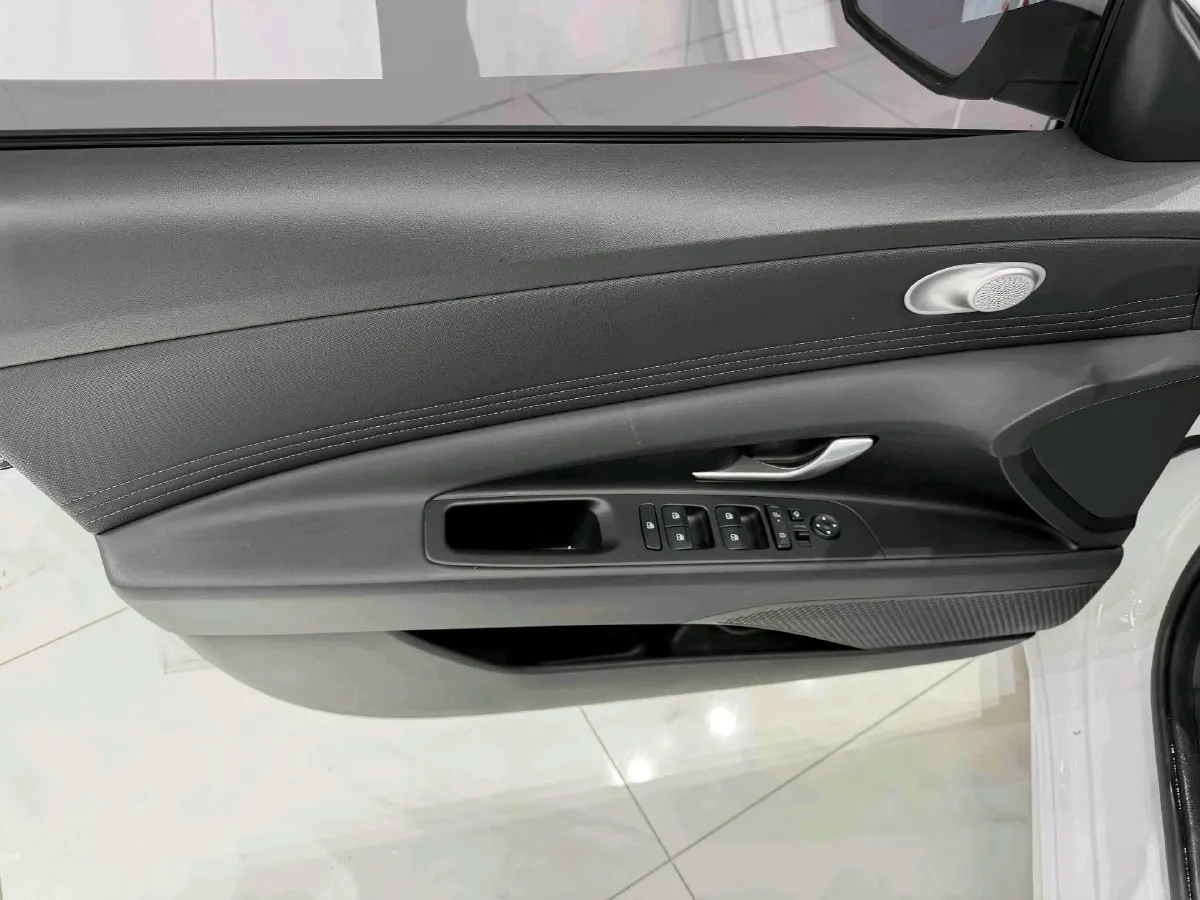 2023 Hyundai Elantra 1.5L 115HP L4 CVT,autocango,china used car exporter,china ev exporter,chinese used car exporter,chinese used ev exporter