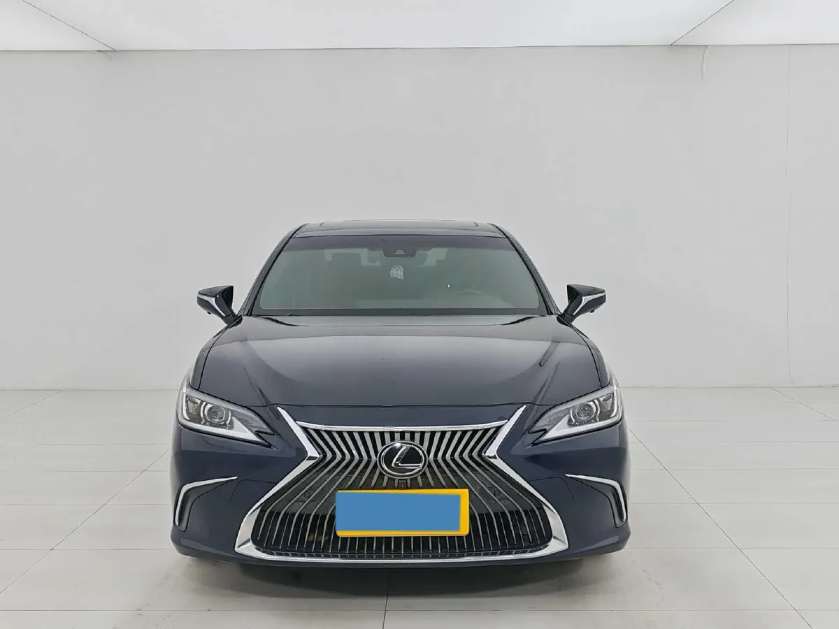 2020 Lexus ES 2.0L 173HP L4 CVT,autocango,china used car exporter,china ev exporter,chinese used car exporter,chinese used ev exporter
