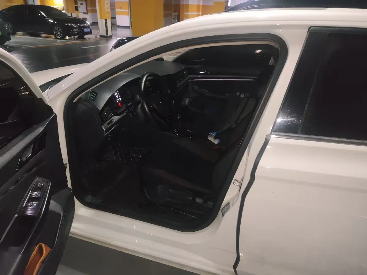 2019 MAXUS T60 2.0T 218HP L4 6AT,autocango,china used car exporter,china ev exporter,chinese used car exporter,chinese used ev exporter