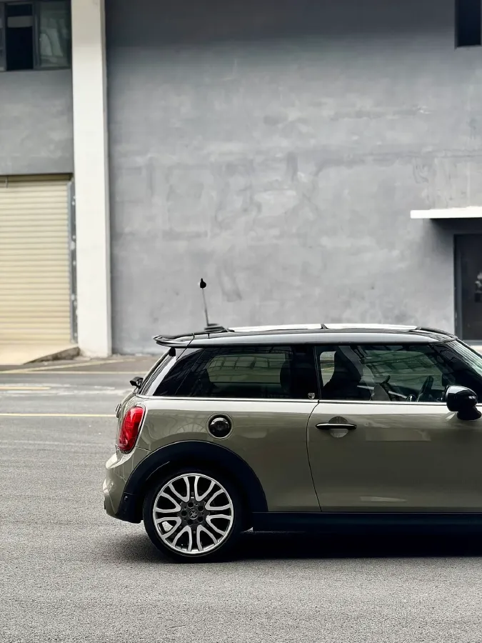 2019 MINI MINI 2.0T 192HP L4 7DCT,autocango,china used car exporter,china ev exporter,chinese used car exporter,chinese used ev exporter