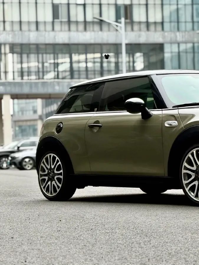 2019 MINI MINI 2.0T 192HP L4 7DCT,autocango,china used car exporter,china ev exporter,chinese used car exporter,chinese used ev exporter