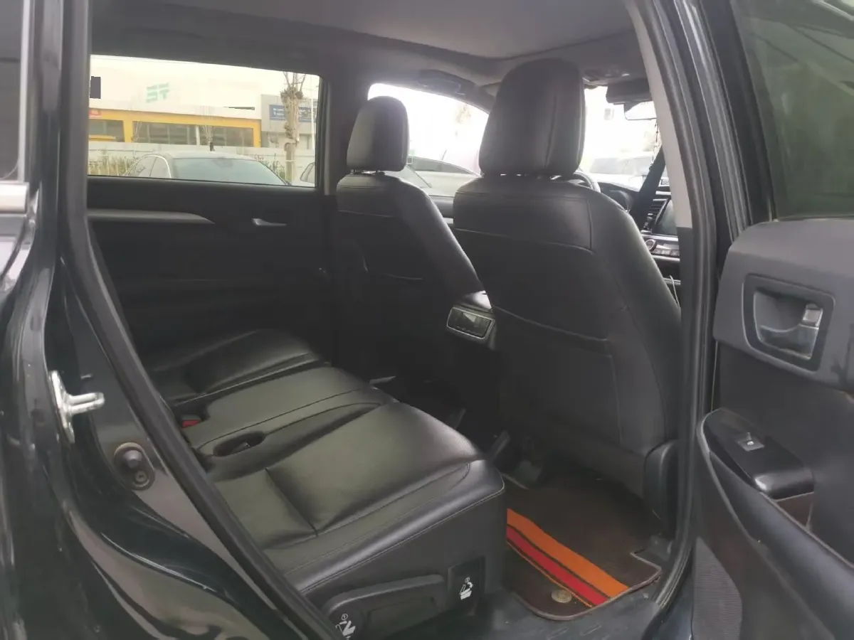 2021 Toyota Highlander 2.0T 220HP L4 6AT,autocango,china used car exporter,china ev exporter,chinese used car exporter,chinese used ev exporter