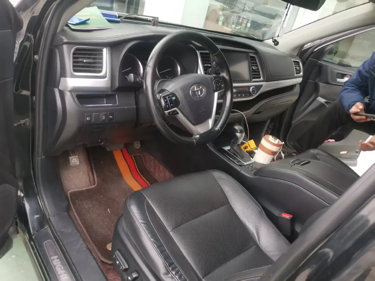2021 Toyota Highlander 2.0T 220HP L4 6AT,autocango,china used car exporter,china ev exporter,chinese used car exporter,chinese used ev exporter