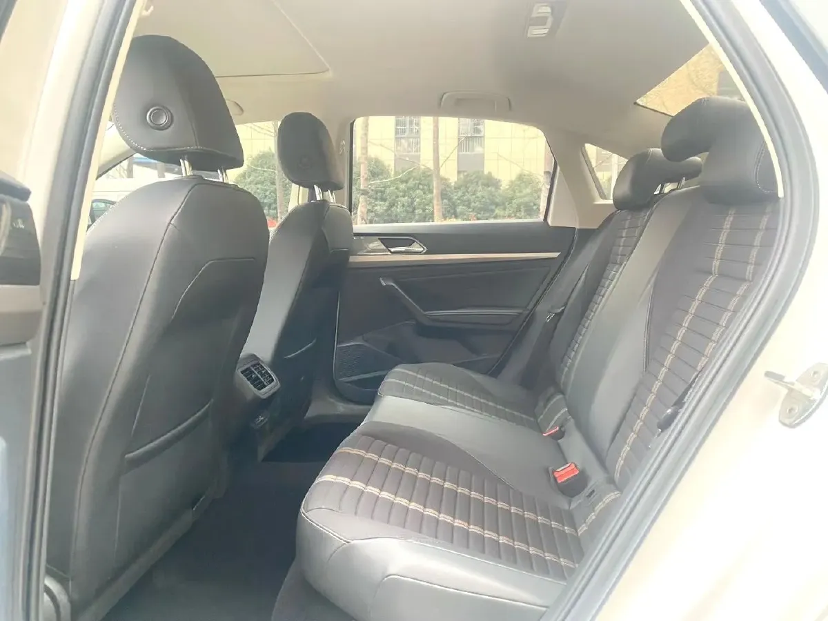 2021 Volkswagen Lavida 1.5L 113HP L4 6AT,autocango,china used car exporter,china ev exporter,chinese used car exporter,chinese used ev exporter