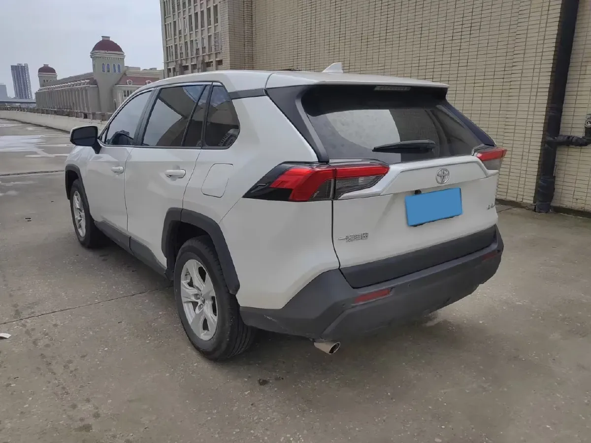 2022 Toyota RAV4 2.0L 171HP L4 CVT,autocango,china used car exporter,china ev exporter,chinese used car exporter,chinese used ev exporter