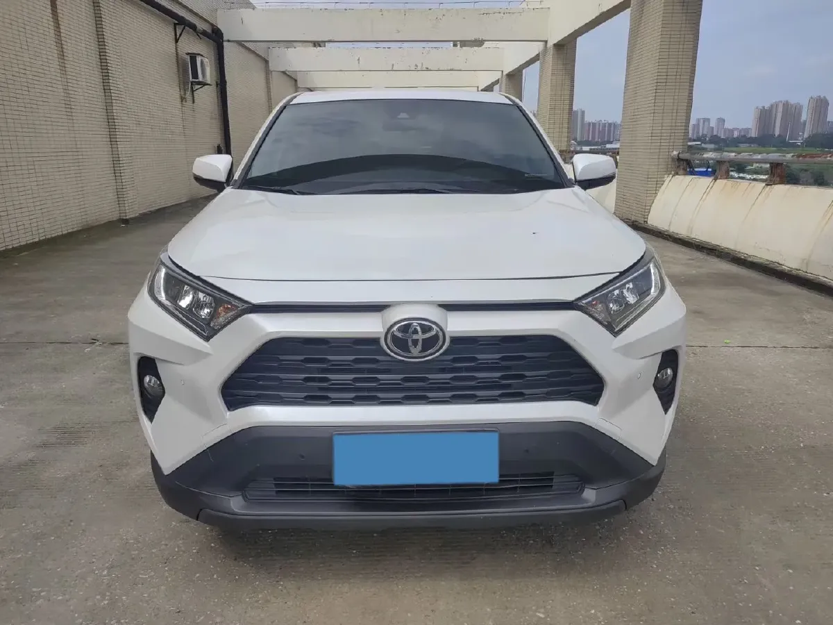 2022 Toyota RAV4 2.0L 171HP L4 CVT,autocango,china used car exporter,china ev exporter,chinese used car exporter,chinese used ev exporter