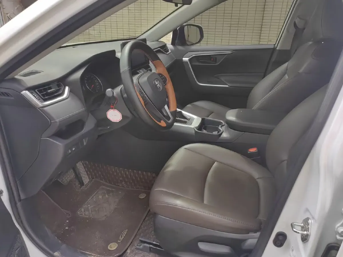 2022 Toyota RAV4 2.0L 171HP L4 CVT,autocango,china used car exporter,china ev exporter,chinese used car exporter,chinese used ev exporter