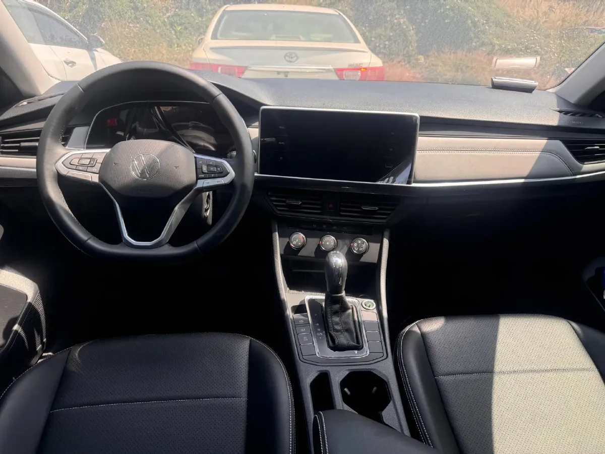 2023 Volkswagen Bora 1.2T 116HP L4 7DCT,autocango,china used car exporter,china ev exporter,chinese used car exporter,chinese used ev exporter