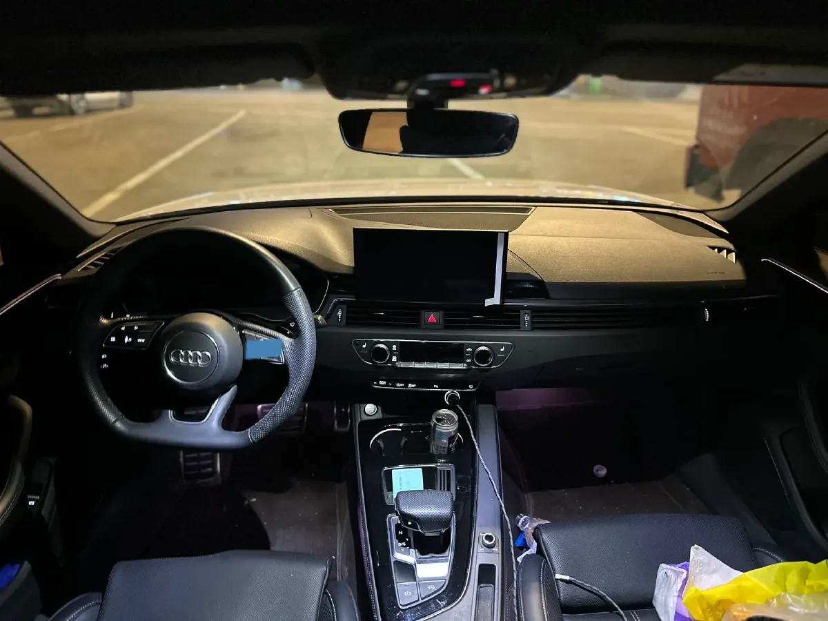 2024 Audi A4L 2.0T 190HP L4 7DCT,autocango,china used car exporter,china ev exporter,chinese used car exporter,chinese used ev exporter