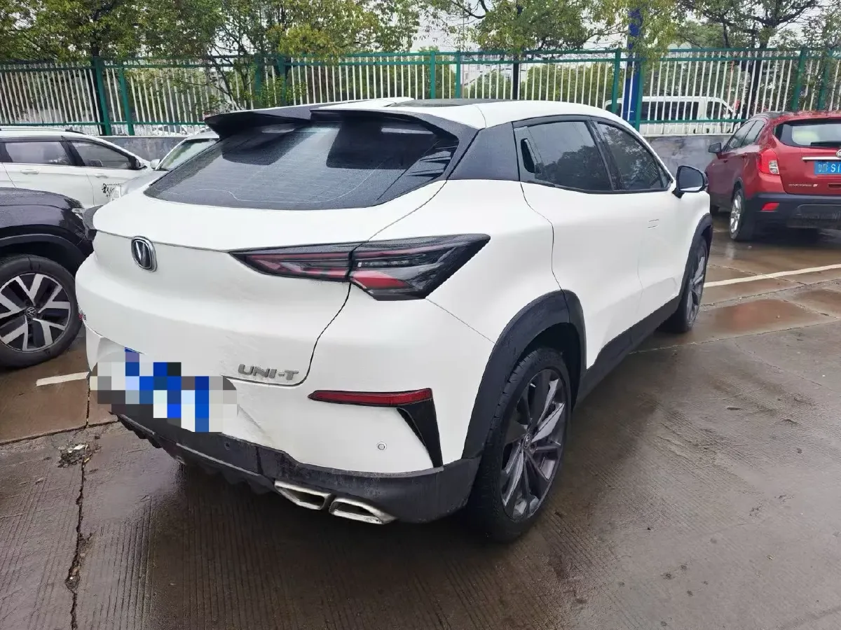 2021 ChangAn UNI-T 1.5T 180HP L4 7DCT,autocango,china used car exporter,china ev exporter,chinese used car exporter,chinese used ev exporter