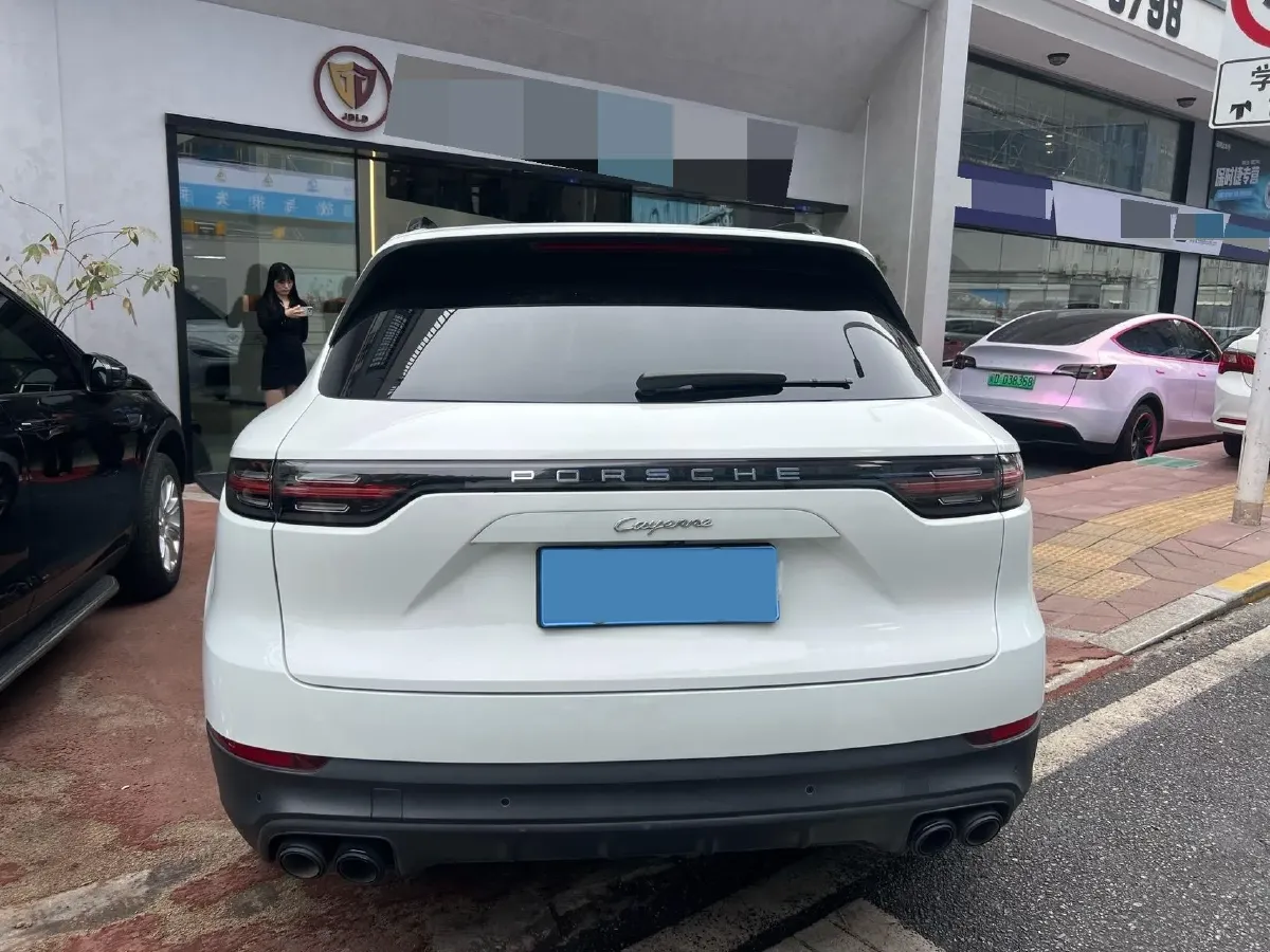2023 Porsche Cayenne 3.0T 340HP V6 8AT,autocango,china used car exporter,china ev exporter,chinese used car exporter,chinese used ev exporter