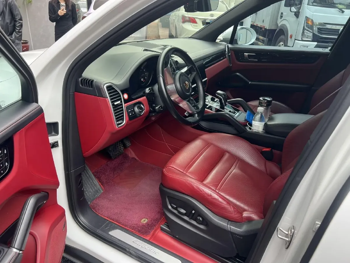 2023 Porsche Cayenne 3.0T 340HP V6 8AT,autocango,china used car exporter,china ev exporter,chinese used car exporter,chinese used ev exporter