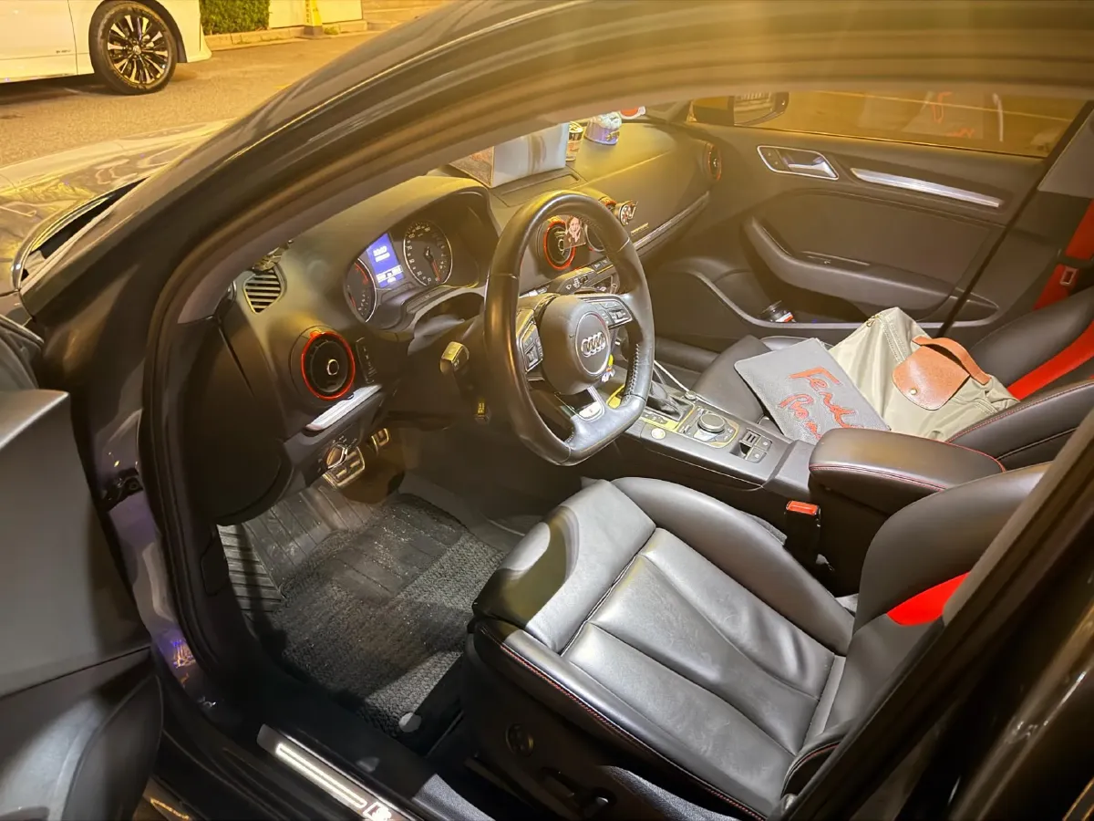 2020 Audi A3 2.0T 190HP L4 7DCT,autocango,china used car exporter,china ev exporter,chinese used car exporter,chinese used ev exporter