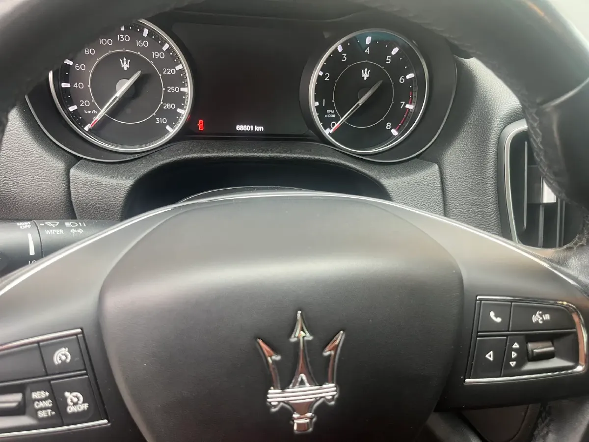 2021 Audi Q7 2.0T 245HP L4 8AT,autocango,china used car exporter,china ev exporter,chinese used car exporter,chinese used ev exporter