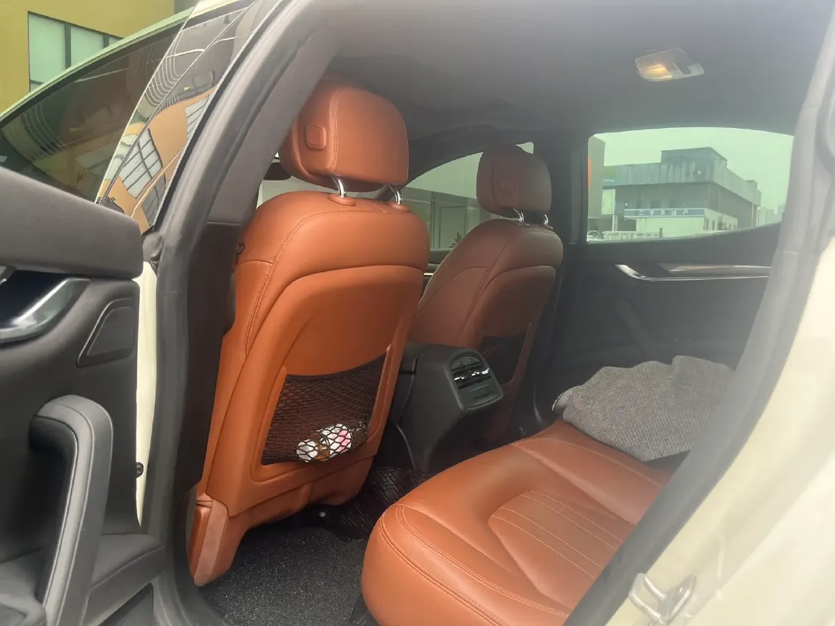 2021 Audi Q7 2.0T 245HP L4 8AT,autocango,china used car exporter,china ev exporter,chinese used car exporter,chinese used ev exporter