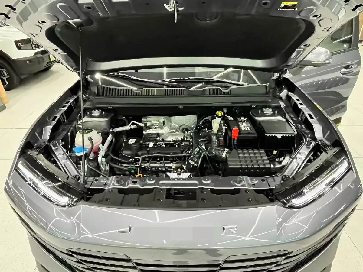 2025 Jetour DASHING 1.5T 156HP L4 6DCT,autocango,china used car exporter,china ev exporter,chinese used car exporter,chinese used ev exporter