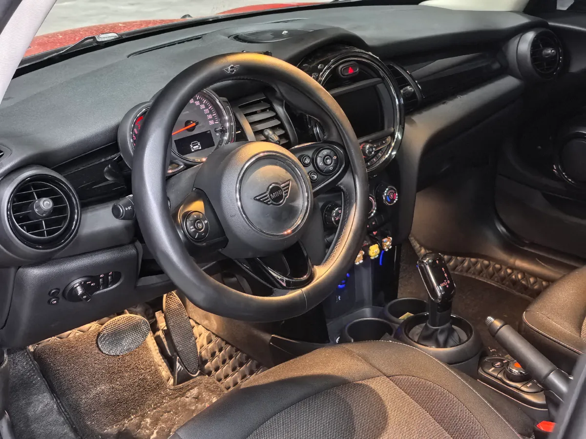 2020 MINI MINI 1.5T 102HP L3 7DCT,autocango,china used car exporter,china ev exporter,chinese used car exporter,chinese used ev exporter