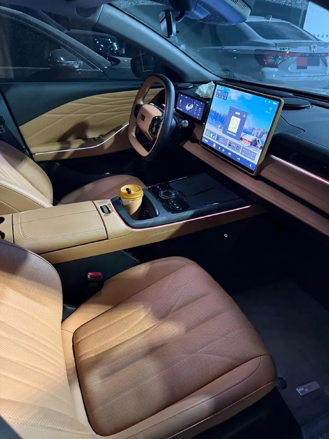 2025 Geely Monjaro 2.0T 238HP L4 8AT,autocango,china used car exporter,china ev exporter,chinese used car exporter,chinese used ev exporter