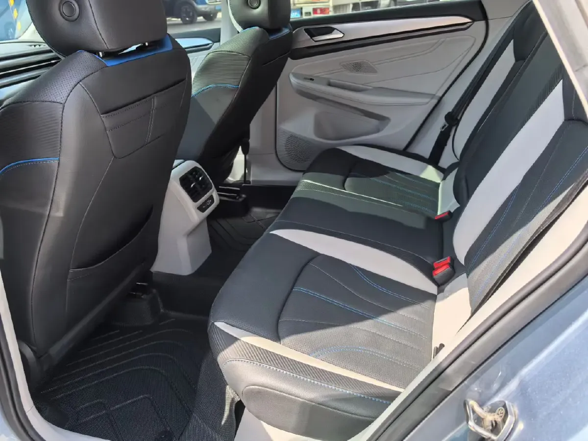 2023 Volkswagen Lamando 1.4T 150HP L4 7DCT,autocango,china used car exporter,china ev exporter,chinese used car exporter,chinese used ev exporter