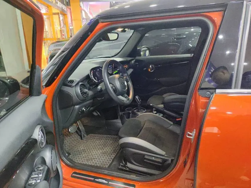 2020 MINI MINI 2.0T 192HP L4 7DCT,autocango,china used car exporter,china ev exporter,chinese used car exporter,chinese used ev exporter