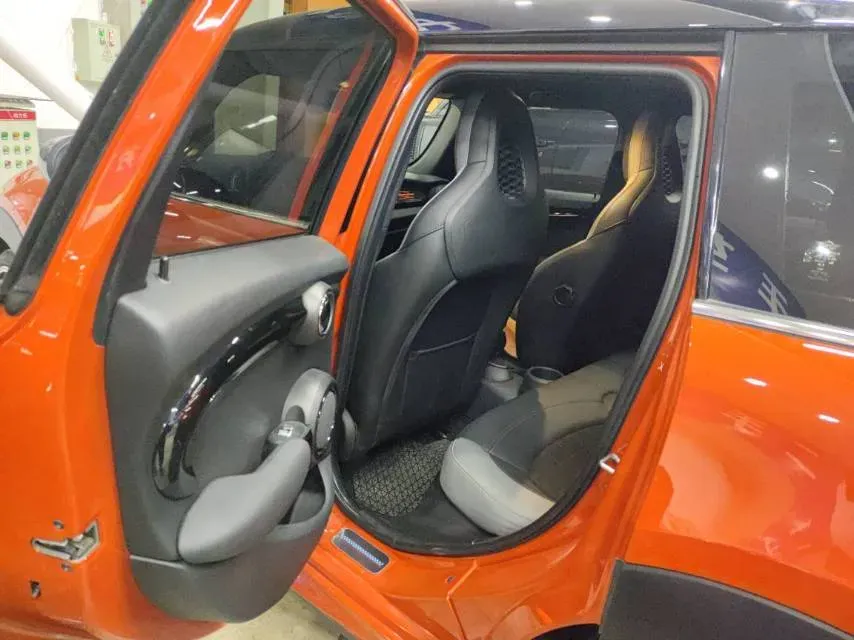 2020 MINI MINI 2.0T 192HP L4 7DCT,autocango,china used car exporter,china ev exporter,chinese used car exporter,chinese used ev exporter