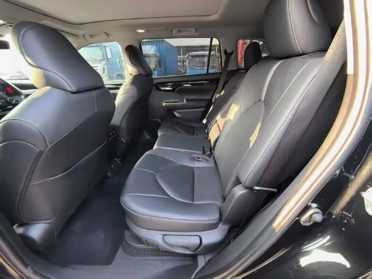2023 Toyota Highlander 2.5L 189HP L4 E-CVT Hybrid,autocango,china used car exporter,china ev exporter,chinese used car exporter,chinese used ev exporter