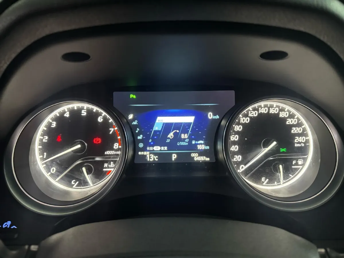 2018 Toyota Camry 2.5L 209HP L4 8AT,autocango,china used car exporter,china ev exporter,chinese used car exporter,chinese used ev exporter