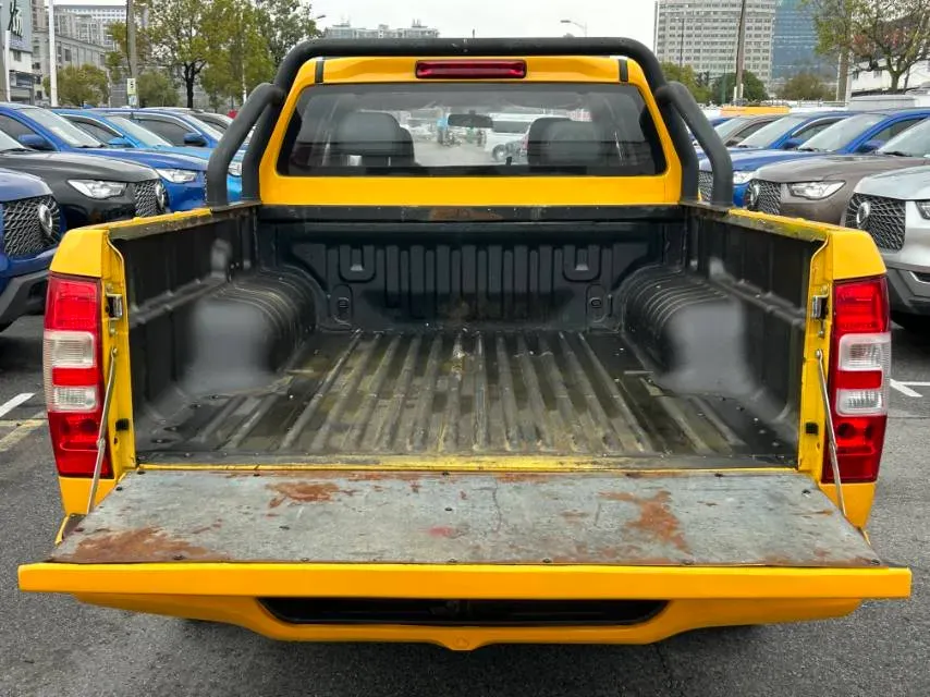 2023 Isuzu RE-MAX Jim 2.5T 143HP L4 6MT,autocango,china used car exporter,china ev exporter,chinese used car exporter,chinese used ev exporter