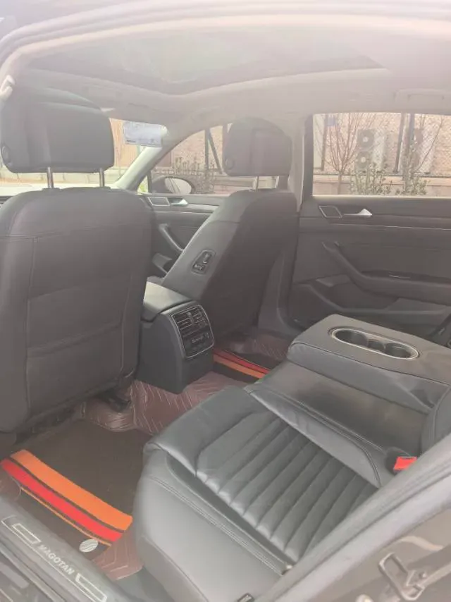 2019 Volkswagen Magotan 2.0T 186HP L4 7DCT,autocango,china used car exporter,china ev exporter,chinese used car exporter,chinese used ev exporter