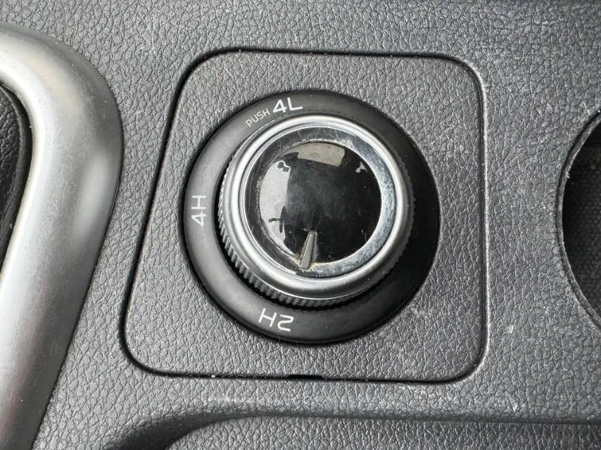 2023 Isuzu RE-MAX Jim 2.5T 143HP L4 6MT,autocango,china used car exporter,china ev exporter,chinese used car exporter,chinese used ev exporter