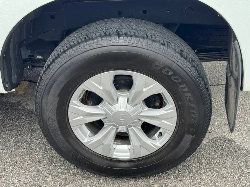 2023 Isuzu RE-MAX Jim 2.5T 143HP L4 6MT,autocango,china used car exporter,china ev exporter,chinese used car exporter,chinese used ev exporter