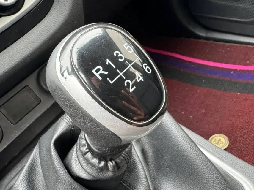 2023 Isuzu RE-MAX Jim 2.5T 143HP L4 6MT,autocango,china used car exporter,china ev exporter,chinese used car exporter,chinese used ev exporter