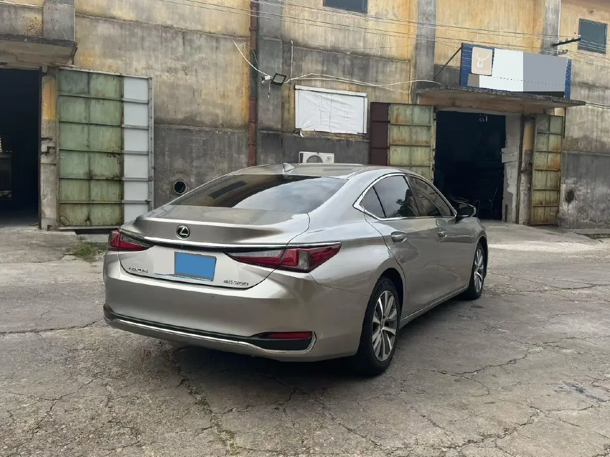 2018 Lexus ES 2.0L 167HP L4 6AT,autocango,china used car exporter,china ev exporter,chinese used car exporter,chinese used ev exporter