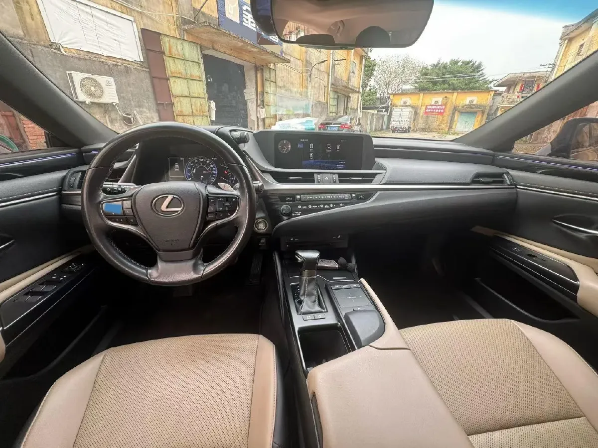 2018 Lexus ES 2.0L 167HP L4 6AT,autocango,china used car exporter,china ev exporter,chinese used car exporter,chinese used ev exporter