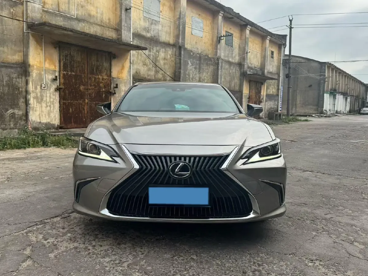2018 Lexus ES 2.0L 167HP L4 6AT,autocango,china used car exporter,china ev exporter,chinese used car exporter,chinese used ev exporter