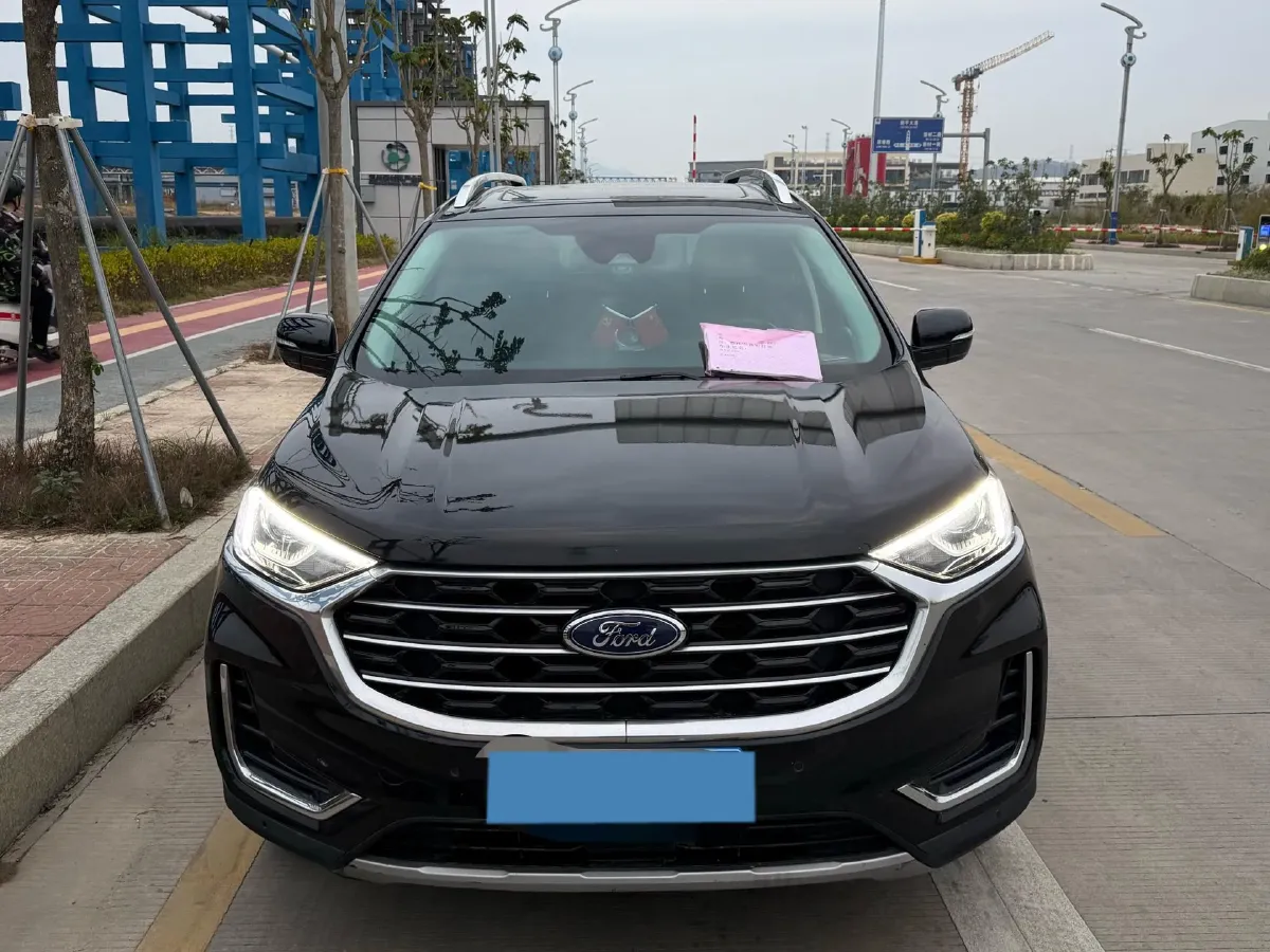 2021 Ford Edge 2.0T 245HP L4 8AT,autocango,china used car exporter,china ev exporter,chinese used car exporter,chinese used ev exporter