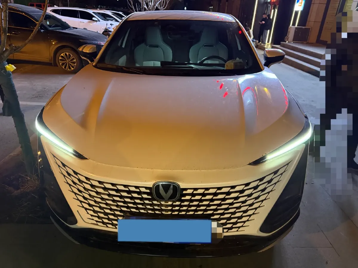 2023 ChangAn UNI-T 1.5T 188HP L4 7DCT,autocango,china used car exporter,china ev exporter,chinese used car exporter,chinese used ev exporter