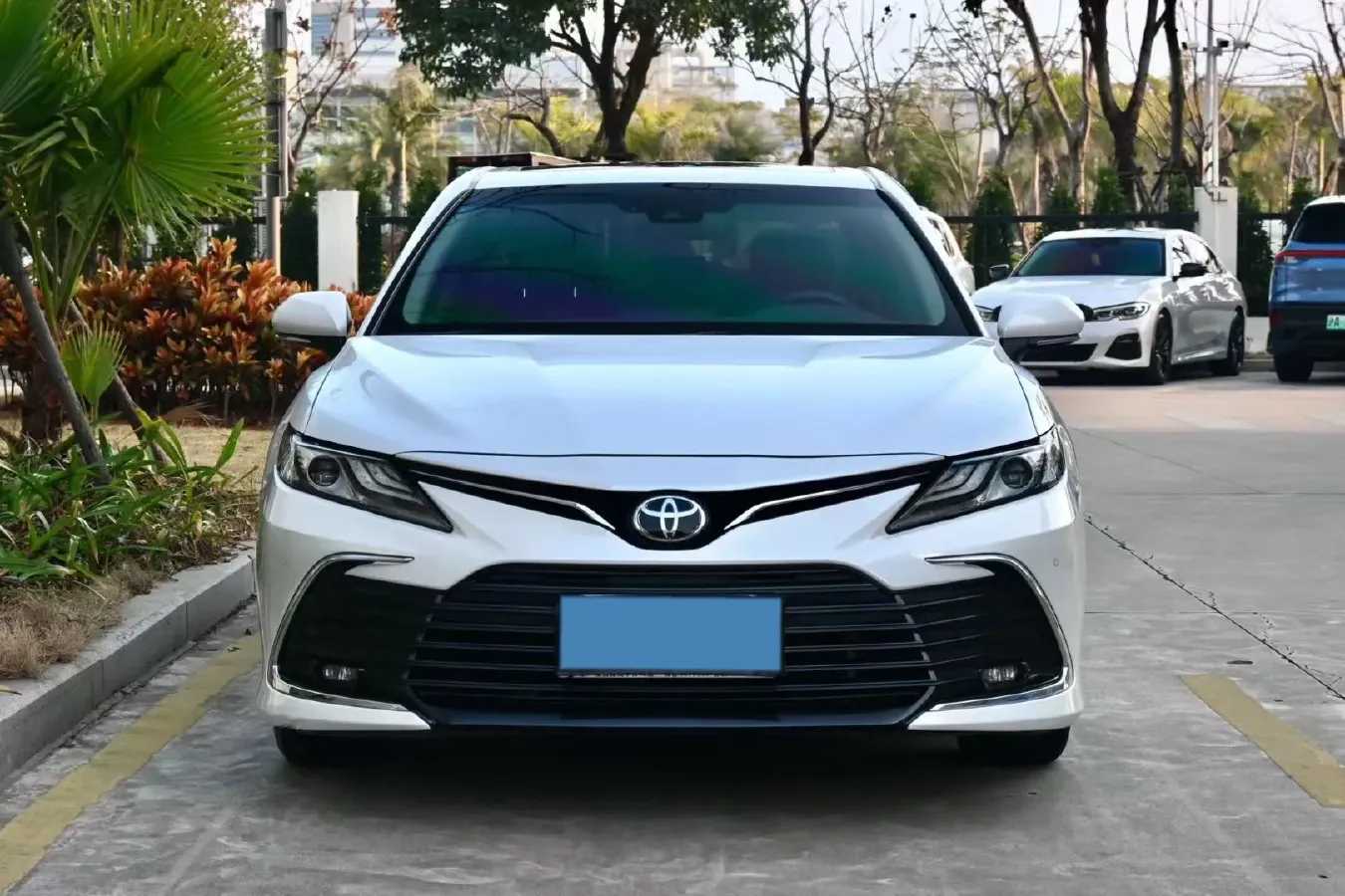 2021 Toyota Camry 2.5L 209HP L4 8AT,autocango,china used car exporter,china ev exporter,chinese used car exporter,chinese used ev exporter