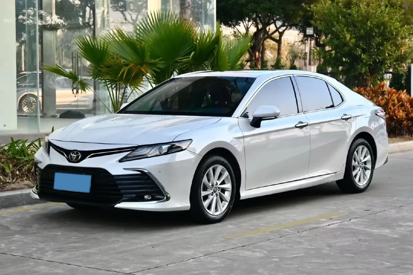 2021 Toyota Camry 2.5L 209HP L4 8AT,autocango,china used car exporter,china ev exporter,chinese used car exporter,chinese used ev exporter