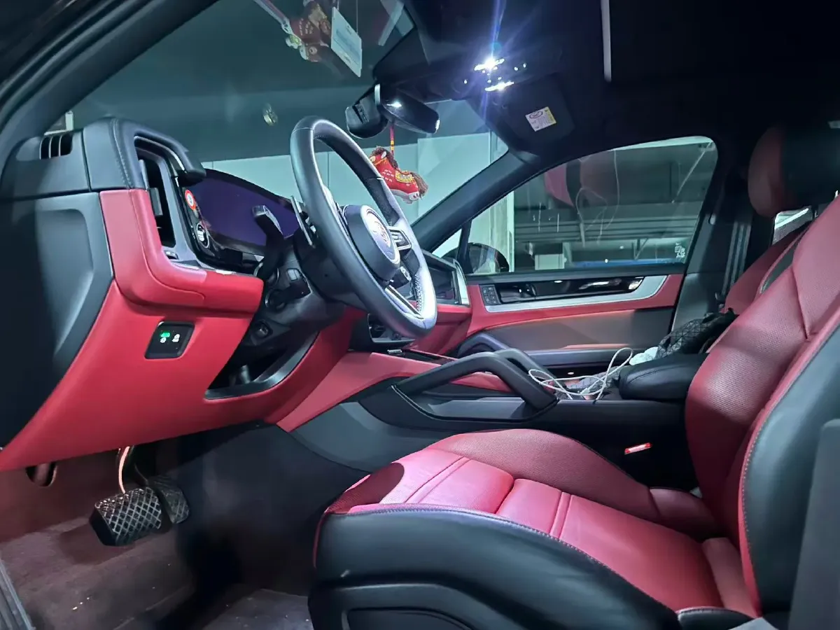 2025 Porsche Cayenne 3.0T 354HP V6 8AT,autocango,china used car exporter,china ev exporter,chinese used car exporter,chinese used ev exporter