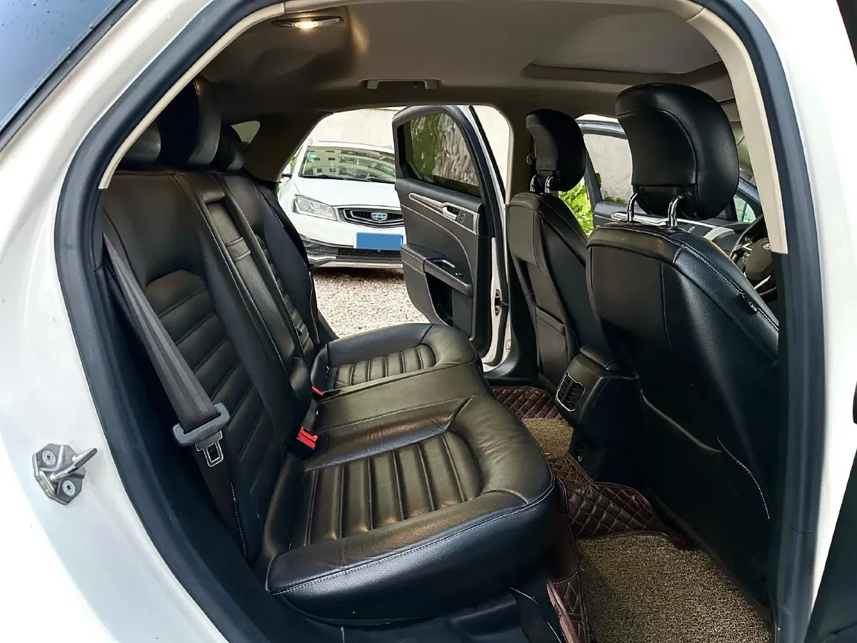 2017 Ford Mondeo 2.0T 204HP L4 6AT,autocango,china used car exporter,china ev exporter,chinese used car exporter,chinese used ev exporter