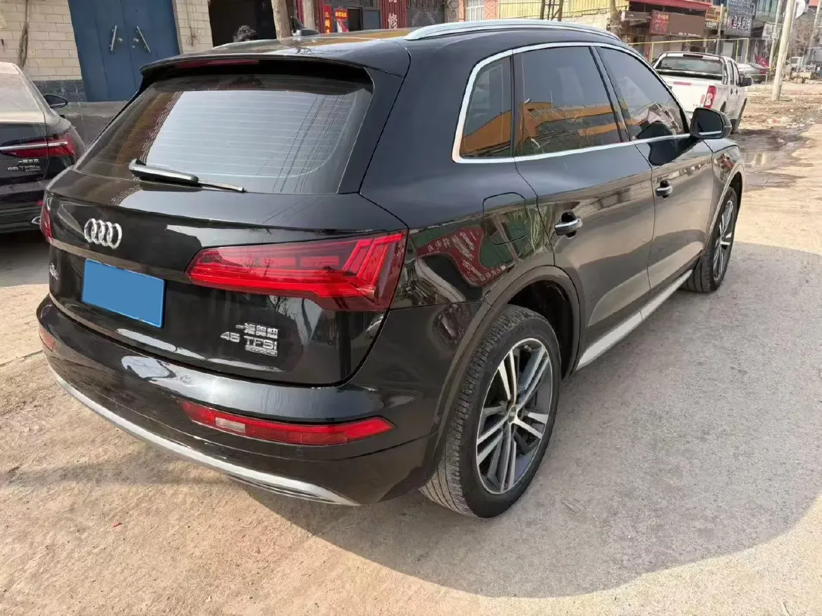 2020 Audi Q5L 2.0T 252HP L4 7DCT,autocango,china used car exporter,china ev exporter,chinese used car exporter,chinese used ev exporter