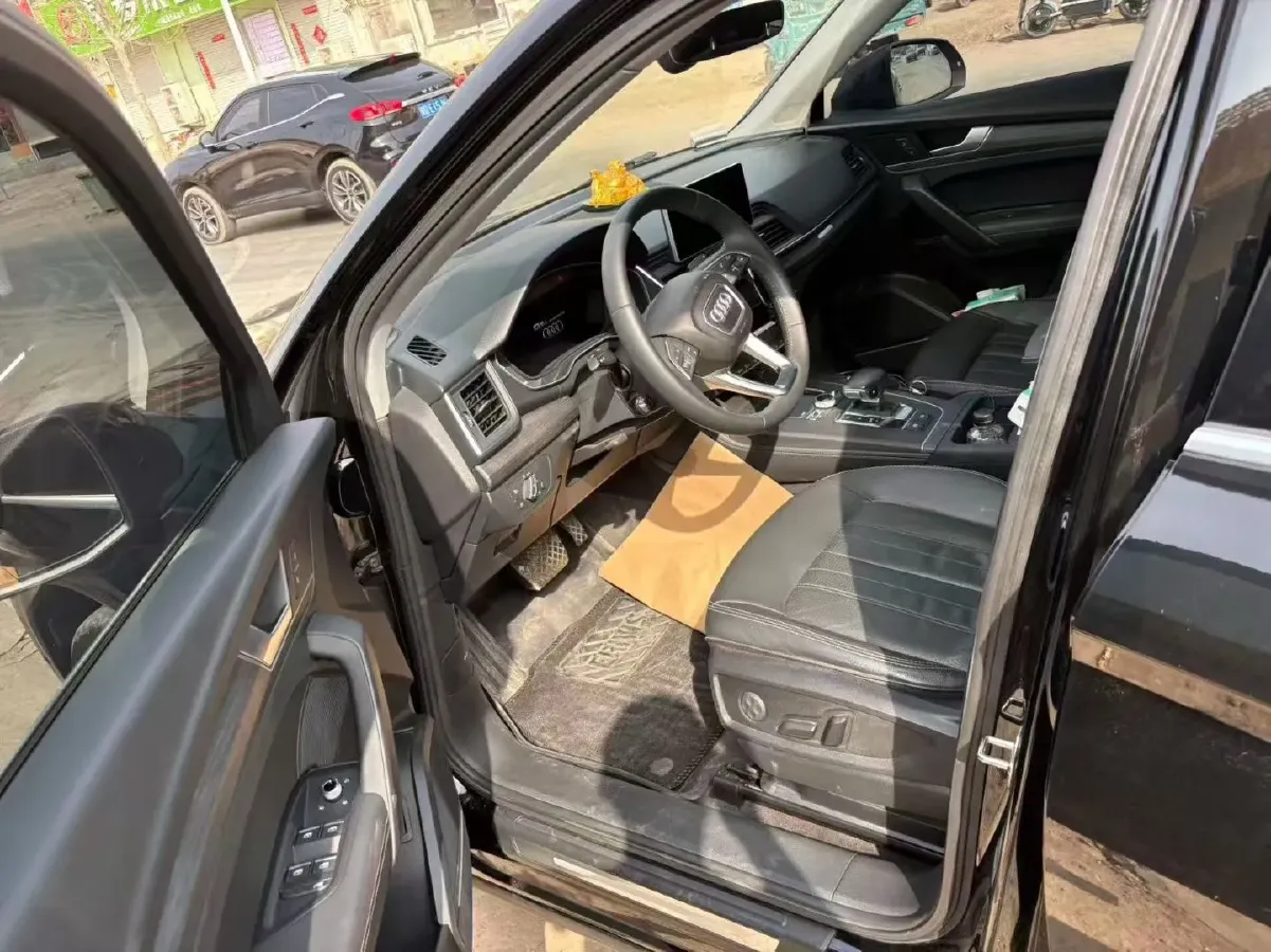 2020 Audi Q5L 2.0T 252HP L4 7DCT,autocango,china used car exporter,china ev exporter,chinese used car exporter,chinese used ev exporter