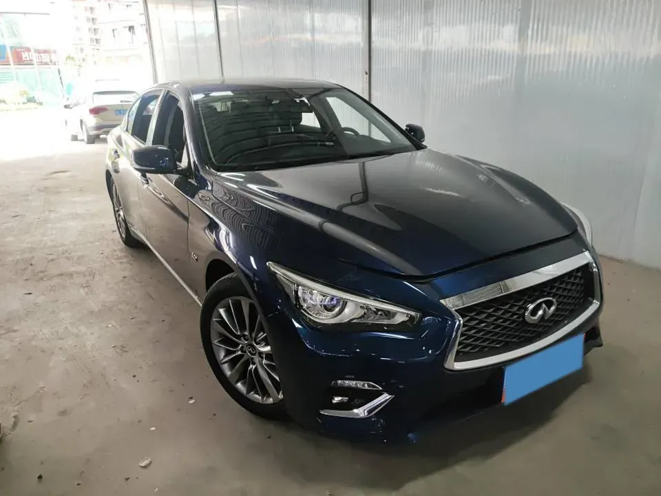 2018 Jeep Grand Commander 2.0T 265HP L4 9AT,autocango,china used car exporter,china ev exporter,chinese used car exporter,chinese used ev exporter