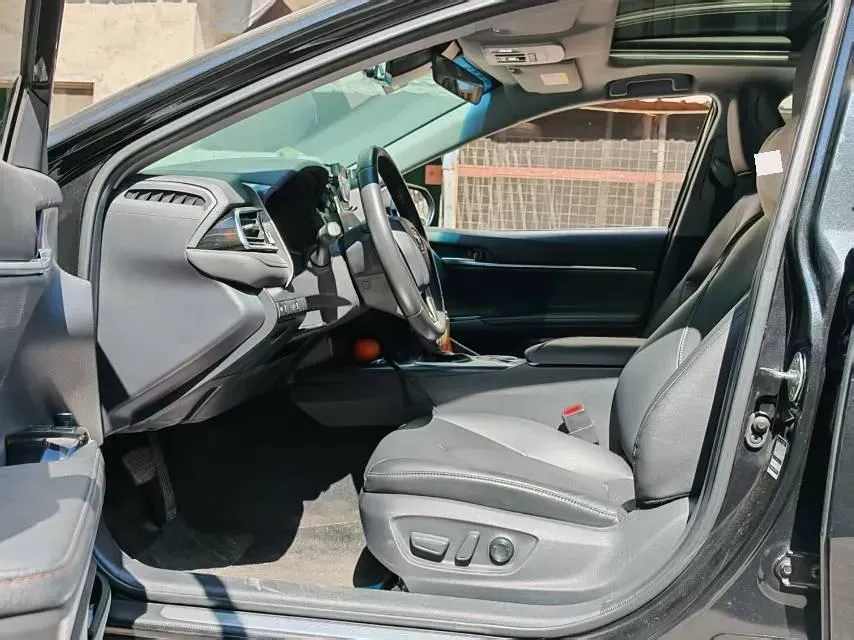 2023 Toyota Camry 2.5L 178HP L4 E-CVT Hybrid,autocango,china used car exporter,china ev exporter,chinese used car exporter,chinese used ev exporter