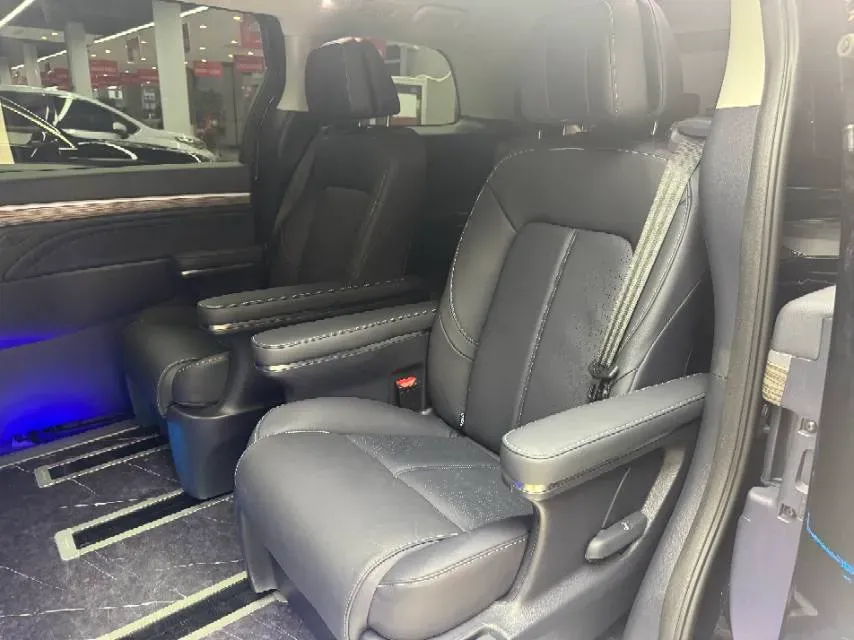 2023 GAC Trumpchi M8 2.0T 252HP L4 8AT,autocango,china used car exporter,china ev exporter,chinese used car exporter,chinese used ev exporter