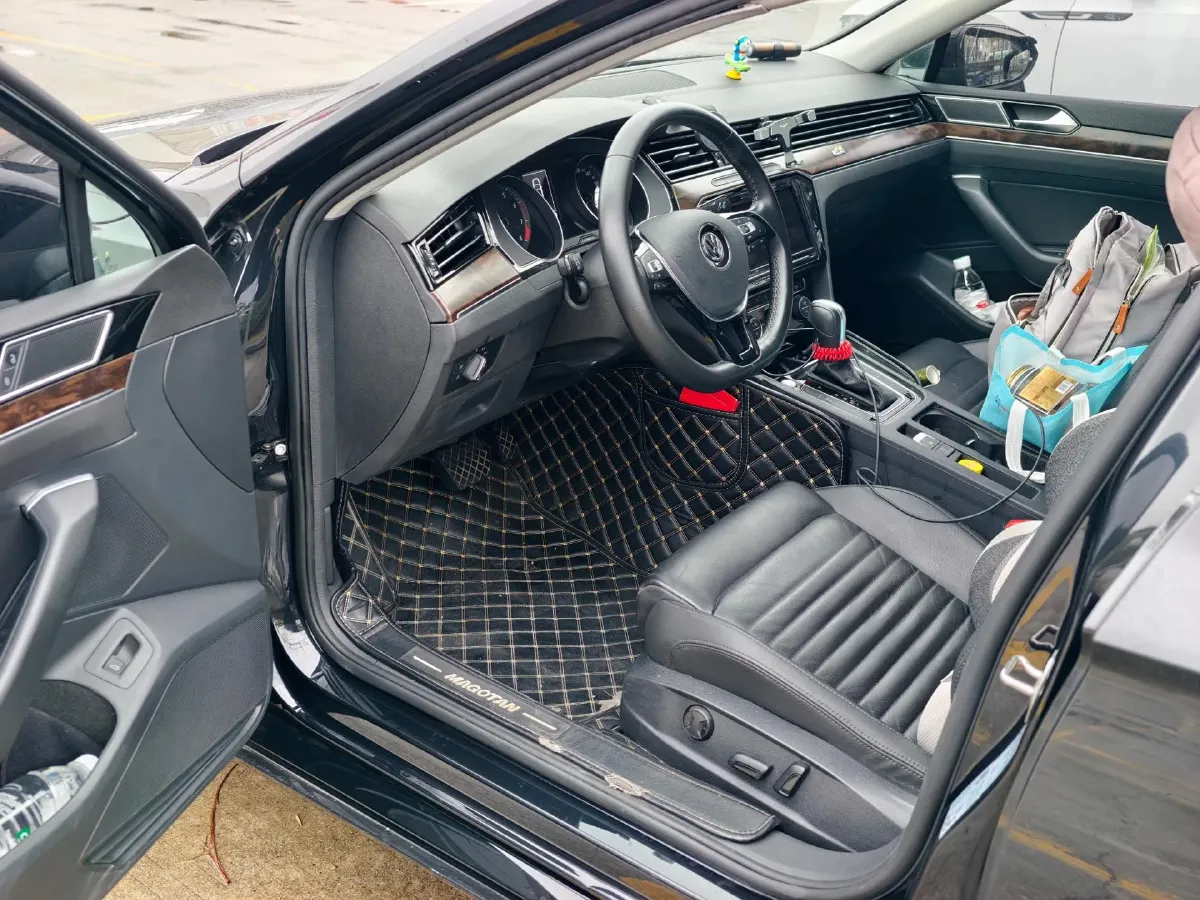 2019 Volkswagen Magotan 2.0T 186HP L4 7DCT,autocango,china used car exporter,china ev exporter,chinese used car exporter,chinese used ev exporter