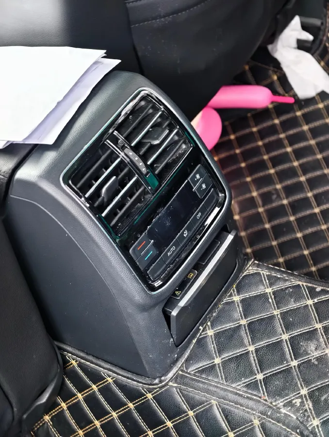 2019 Volkswagen Magotan 2.0T 186HP L4 7DCT,autocango,china used car exporter,china ev exporter,chinese used car exporter,chinese used ev exporter