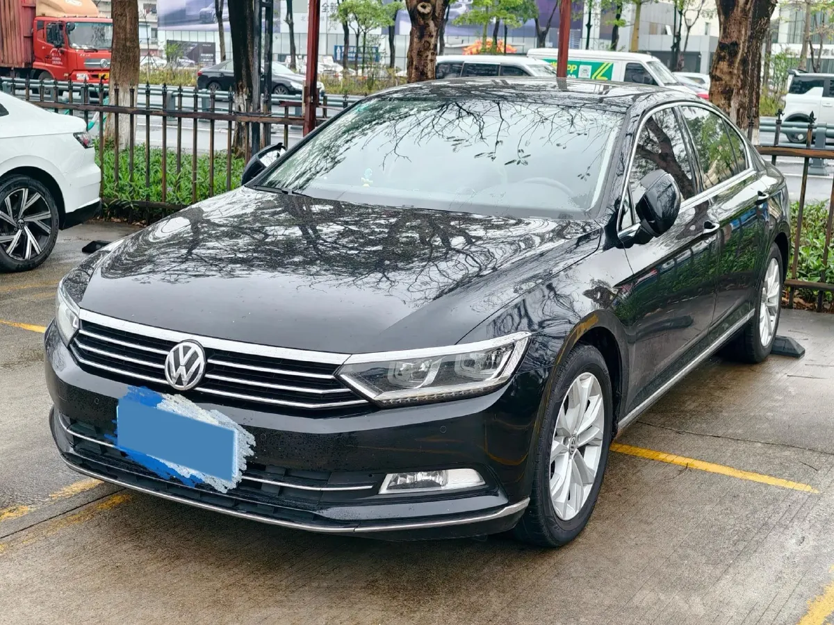2019 Volkswagen Magotan 2.0T 186HP L4 7DCT,autocango,china used car exporter,china ev exporter,chinese used car exporter,chinese used ev exporter